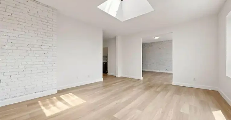 131 Wineva Avenue, Toronto, ON, M4E 2T3 - 10