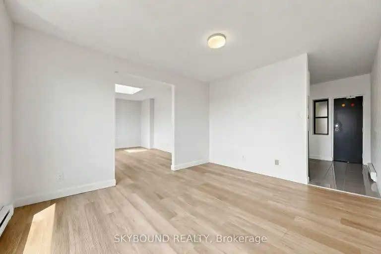 131 Wineva Avenue, Toronto, ON, M4E 2T3 - 11