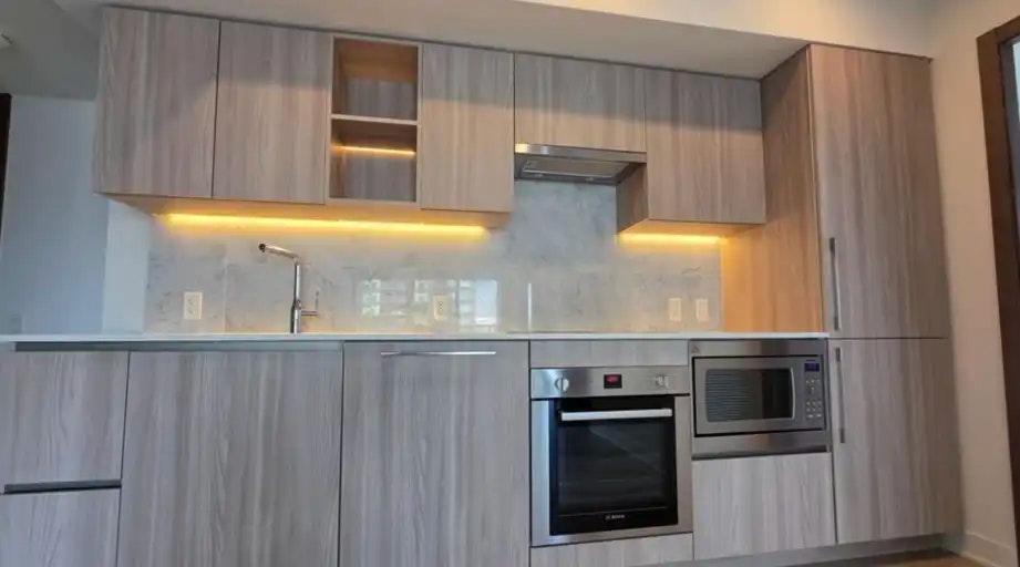 17 Bathurst Street, Toronto, ON, M5V 0N1 - 8