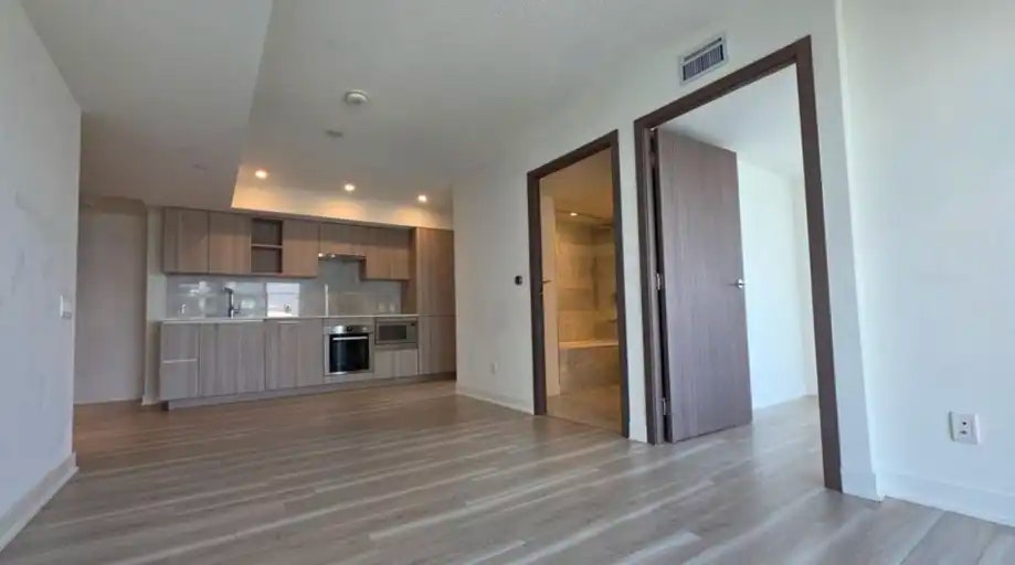 17 Bathurst Street, Toronto, ON, M5V 0N1 - 12