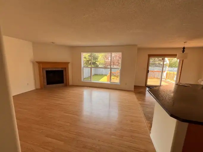 18808 50 Avenue Northwest, Edmonton, AB, T6M 2R7 - 9