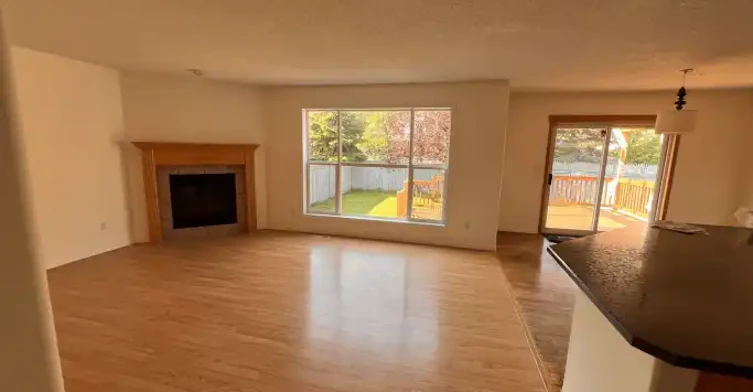 18808 50 Avenue Northwest, Edmonton, AB, T6M 2R7 - 9