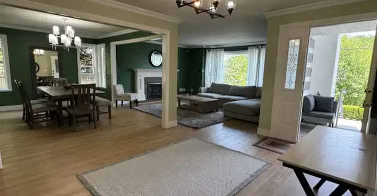 355 55a Street, Delta, BC, V4M 3L8