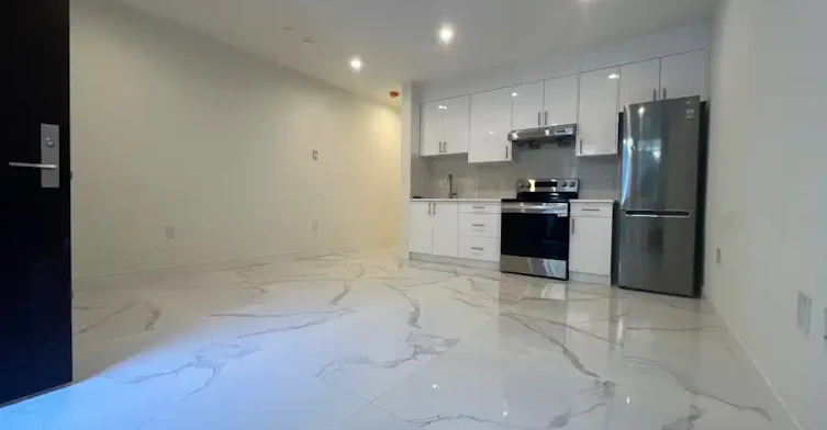 5549 University Boulevard, Vancouver, BC, V6T 1K5 - 3