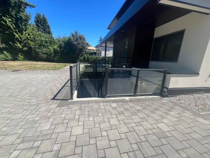 5549 University Boulevard, Vancouver, BC, V6T 1K5 - 2