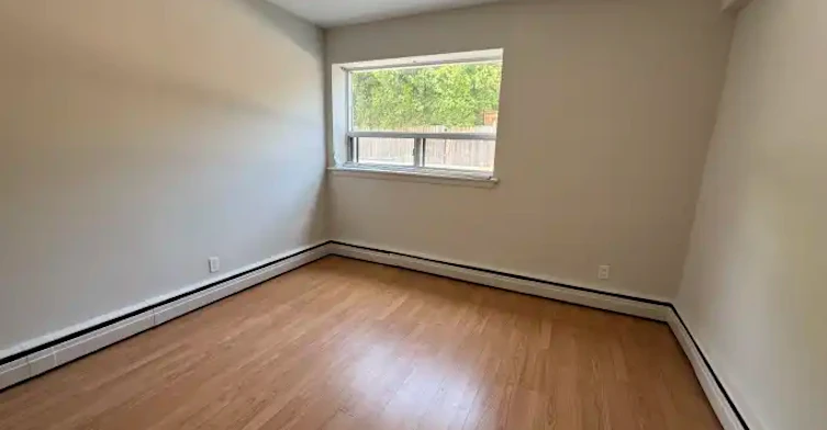 437 Martha Street, Burlington, ON, L7R 2P6 - 5