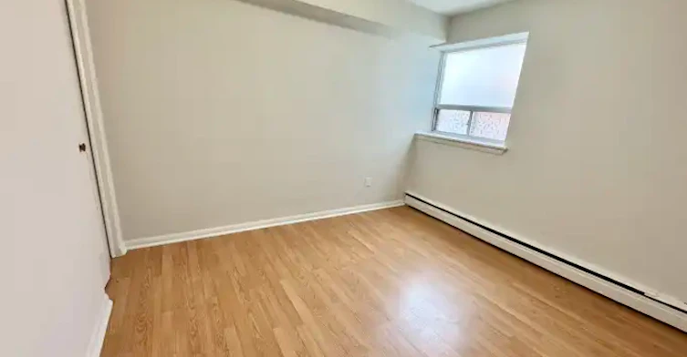 437 Martha Street, Burlington, ON, L7R 2P6 - 2