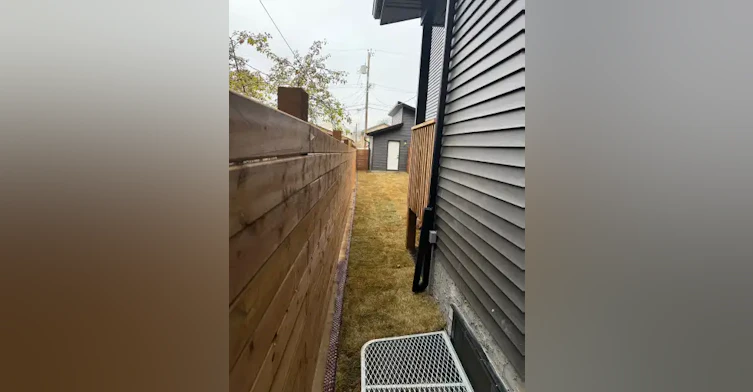 9632 110 Avenue Northwest, Edmonton, AB, T5H 1H5 - 2
