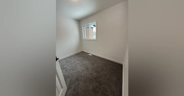 9632 110 Avenue Northwest, Edmonton, AB, T5H 1H5 - 9