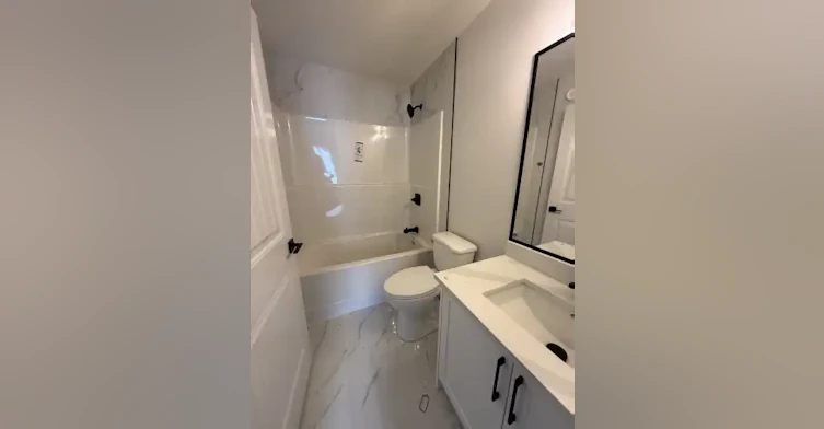 9632 110 Avenue Northwest, Edmonton, AB, T5H 1H5 - 10