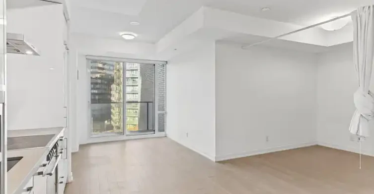120 Bayview Avenue, Toronto, ON, M5A 0G4 - 5