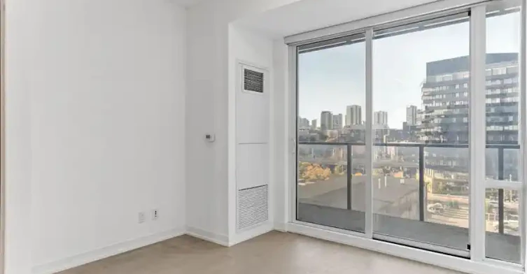 120 Bayview Avenue, Toronto, ON, M5A 0G4 - 3