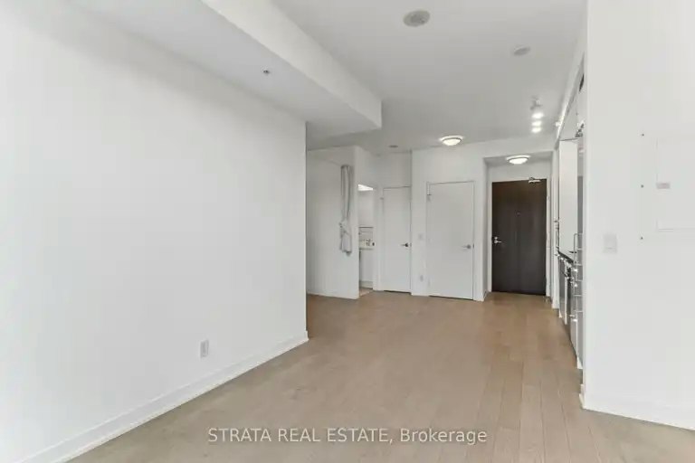 120 Bayview Avenue, Toronto, ON, M5A 0G4 - 4