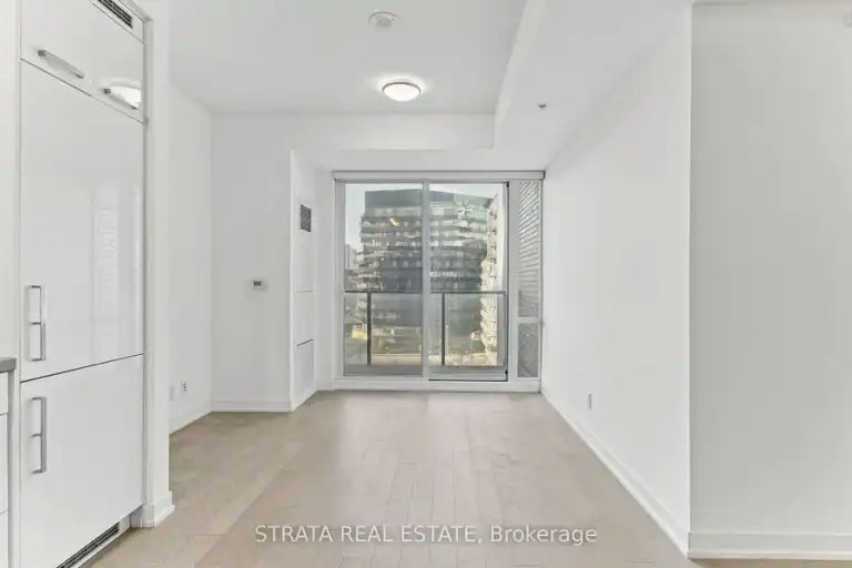 120 Bayview Avenue, Toronto, ON, M5A 0G4 - 9