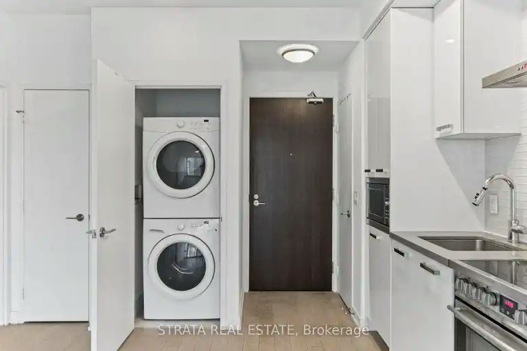 120 Bayview Avenue, Toronto, ON, M5A 0G4 - 7
