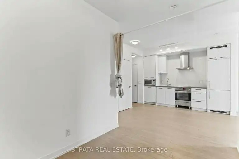 120 Bayview Avenue, Toronto, ON, M5A 0G4 - 8