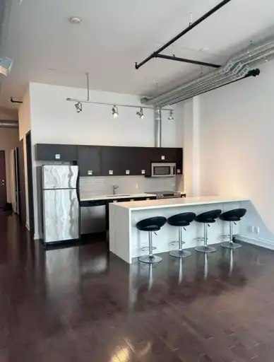 43 Hanna Avenue, Toronto, ON, M6K 1X1