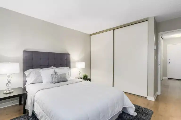 1121 Howie Avenue, Coquitlam, BC, V3J 1T9 - 11