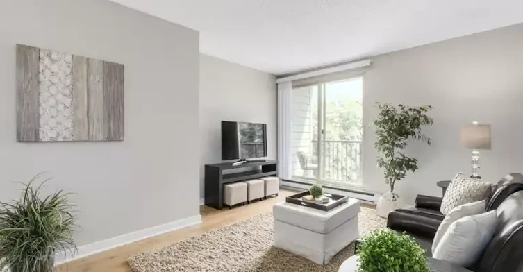 1121 Howie Avenue, Coquitlam, BC, V3J 1T9 - 2