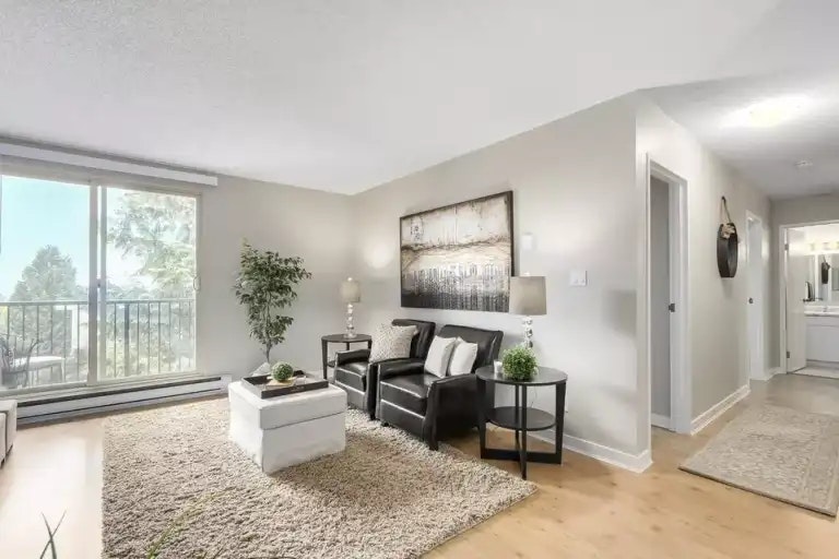 1121 Howie Avenue, Coquitlam, BC, V3J 1T9 - 3