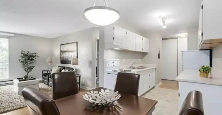 1121 Howie Avenue, Coquitlam, BC, V3J 1T9 - 6