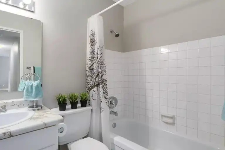 1121 Howie Avenue, Coquitlam, BC, V3J 1T9 - 12
