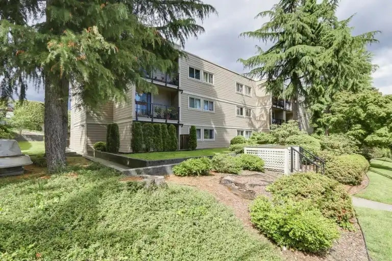 1121 Howie Avenue, Coquitlam, BC, V3J 1T9