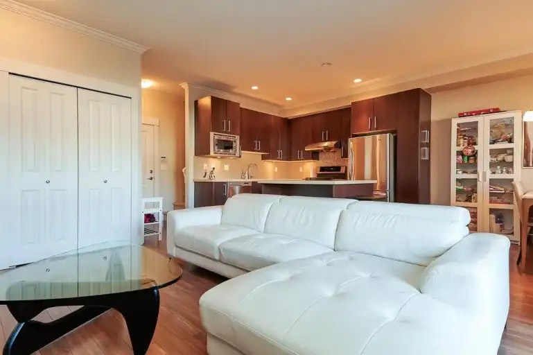 10711 Number 5 Road, Richmond, BC, V7A 4E6 - 4