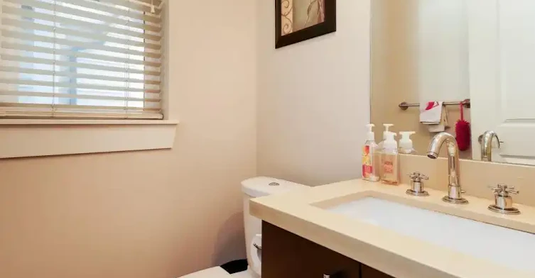 10711 Number 5 Road, Richmond, BC, V7A 4E6 - 5