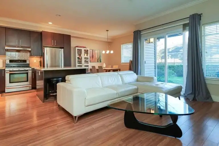 10711 Number 5 Road, Richmond, BC, V7A 4E6 - 2