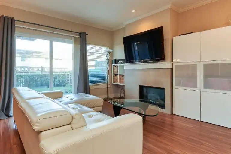 10711 Number 5 Road, Richmond, BC, V7A 4E6 - 3