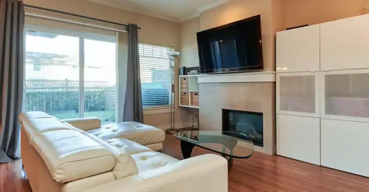 10711 Number 5 Road, Richmond, BC, V7A 4E6 - 3