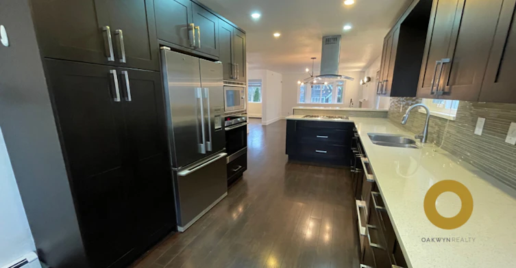 857 East 27th Avenue, Vancouver, BC, V5V 2L1 - 2