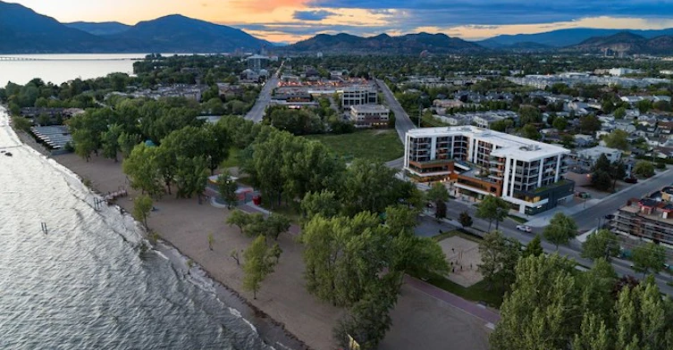 3477 Lakeshore Road, Kelowna, BC, V1W 0A7 - 9