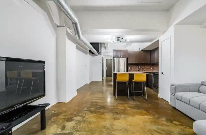 201 Carlaw Avenue, Toronto, ON, M4M 2S3 - 14