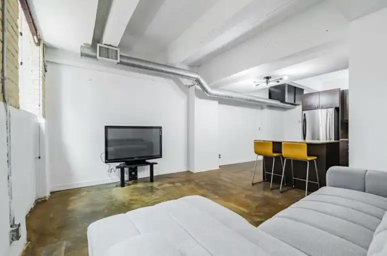 201 Carlaw Avenue, Toronto, ON, M4M 2S3 - 13