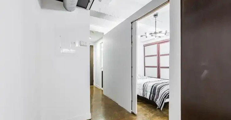 201 Carlaw Avenue, Toronto, ON, M4M 2S3 - 16