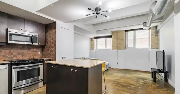 201 Carlaw Avenue, Toronto, ON, M4M 2S3 - 2