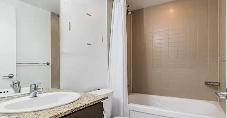 201 Carlaw Avenue, Toronto, ON, M4M 2S3 - 18