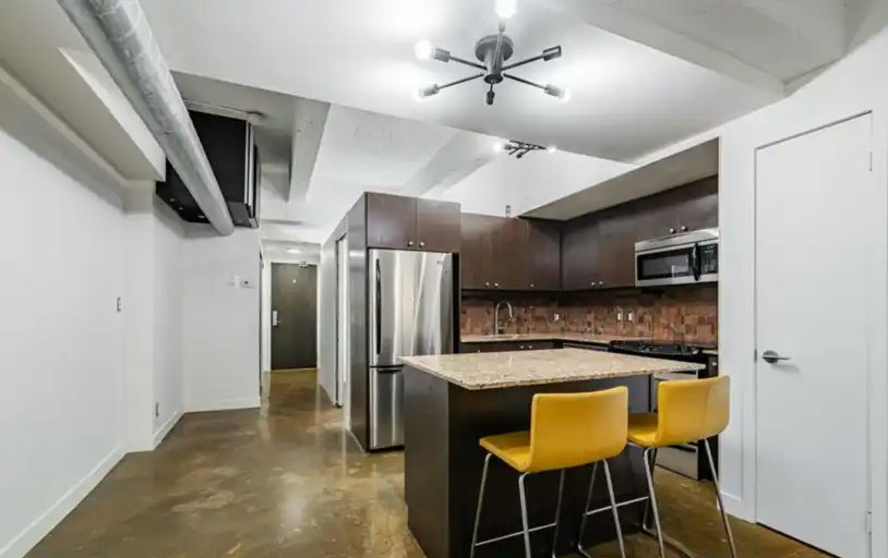 201 Carlaw Avenue, Toronto, ON, M4M 2S3 - 3