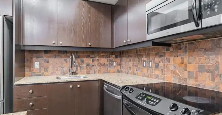 201 Carlaw Avenue, Toronto, ON, M4M 2S3 - 7
