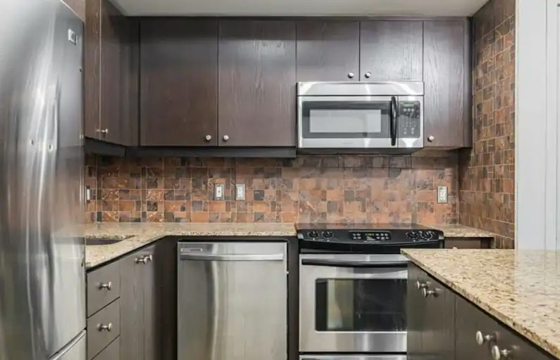 201 Carlaw Avenue, Toronto, ON, M4M 2S3 - 6