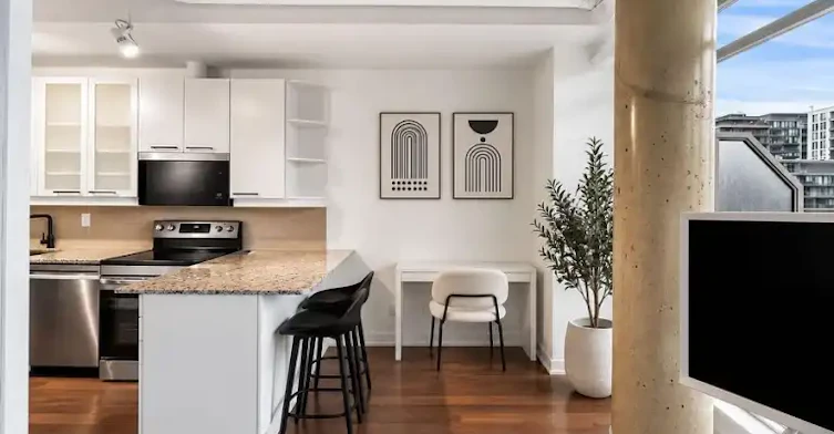 66 Portland Street, Toronto, ON, M5V 2M6 - 7