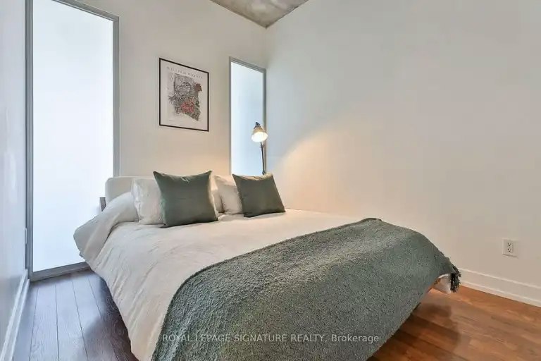 66 Portland Street, Toronto, ON, M5V 2M6 - 2