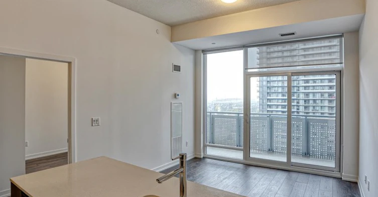 2520 Eglinton Avenue West, Toronto, ON, L5M 4N7 - 17