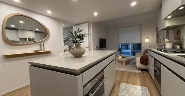 889 Pacific Street, Vancouver, BC, V6Z 1W5