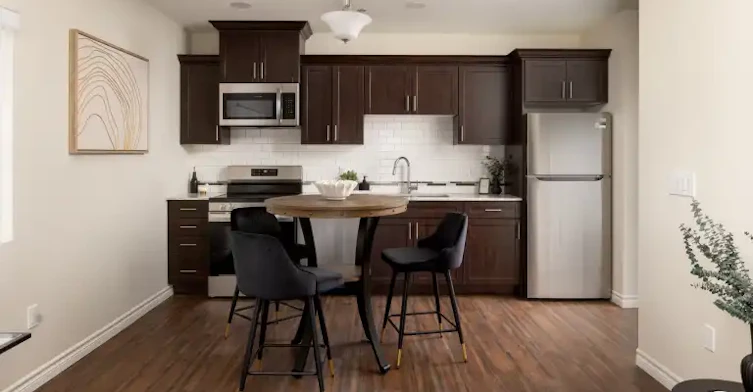 8401 Wyandotte Street East, Windsor, ON, N8S 4S8 - 8