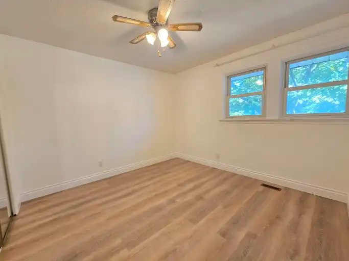 749 King Street West, Oshawa, ON, L1J 2L2 - 7