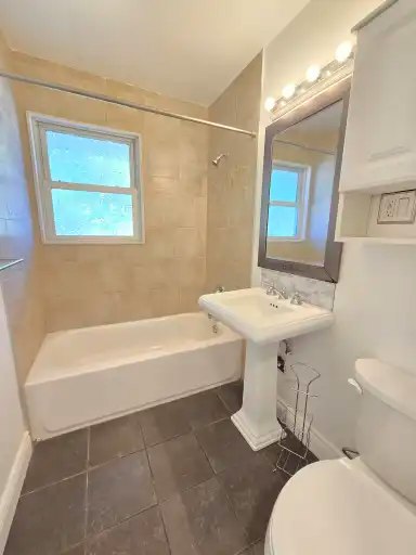 749 King Street West, Oshawa, ON, L1J 2L2 - 6