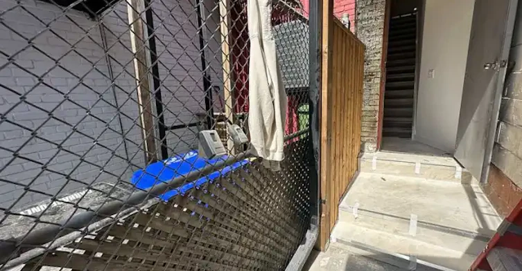 1029 Gerrard Street East, Toronto, ON, M4M 1Z6 - 10